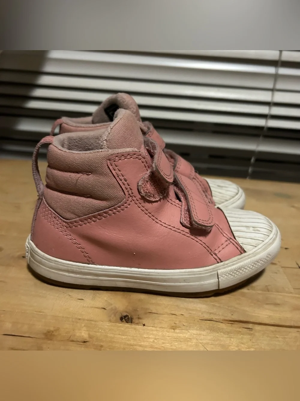 Converse Chuck Taylor Berkshire Toddler Girls Size 10 Pink Leather Hook Loop